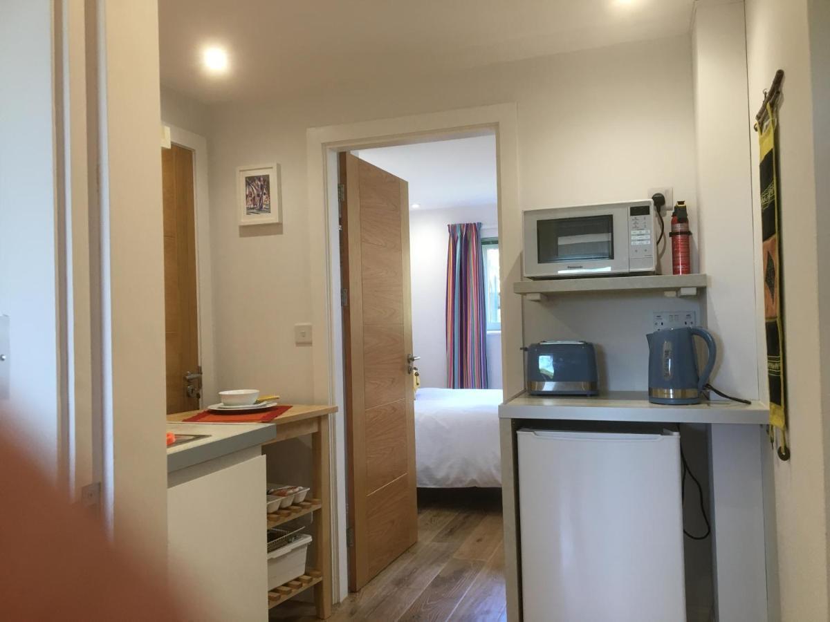 The Wrens Annexe - Stylish Self-Contained 2-Bed Annexe Penzance Extérieur photo